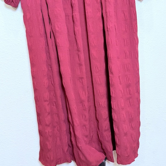 ASOS DESIGN Curve gathered waist maxi dress in seersucker in burnt rust size 22 - Picture 4 of 10